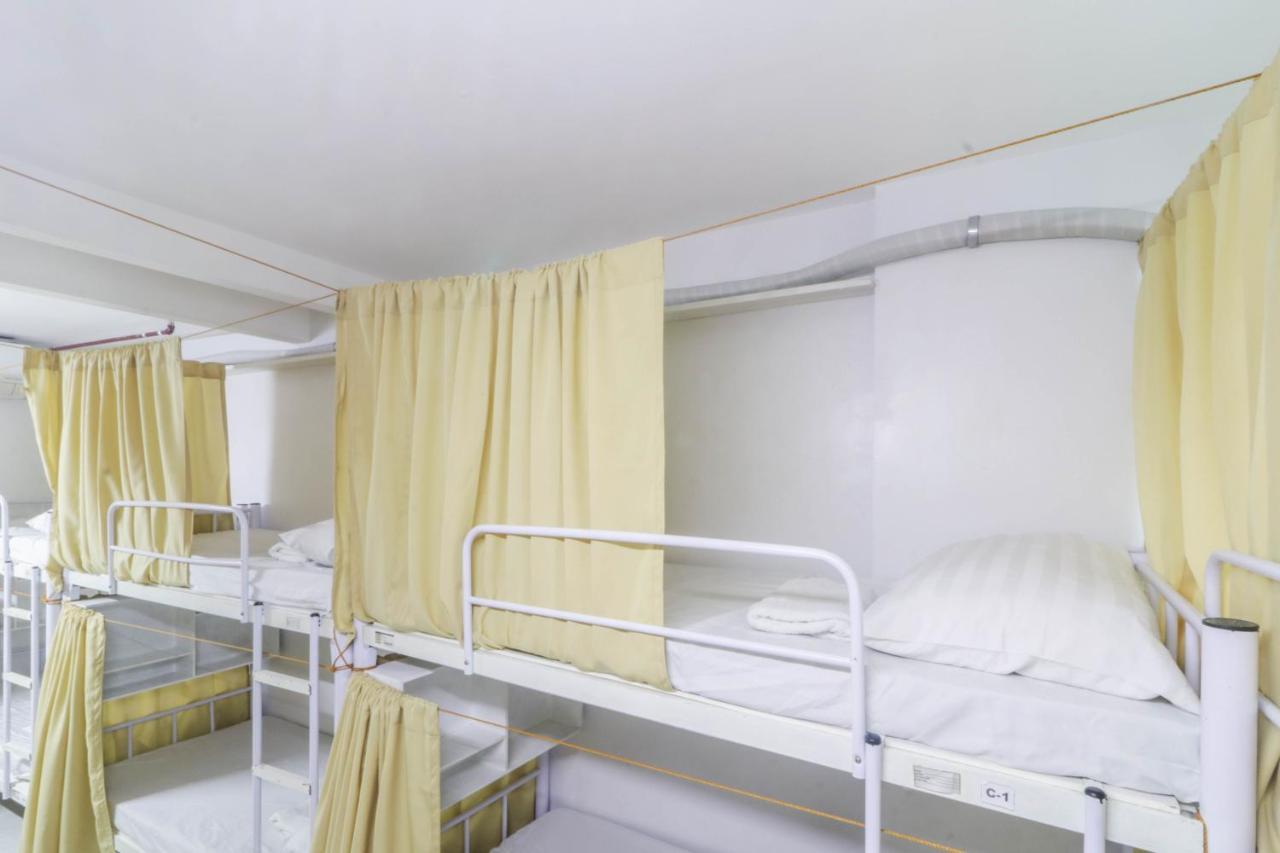 D Bunk Dormitory Pasay Exterior foto